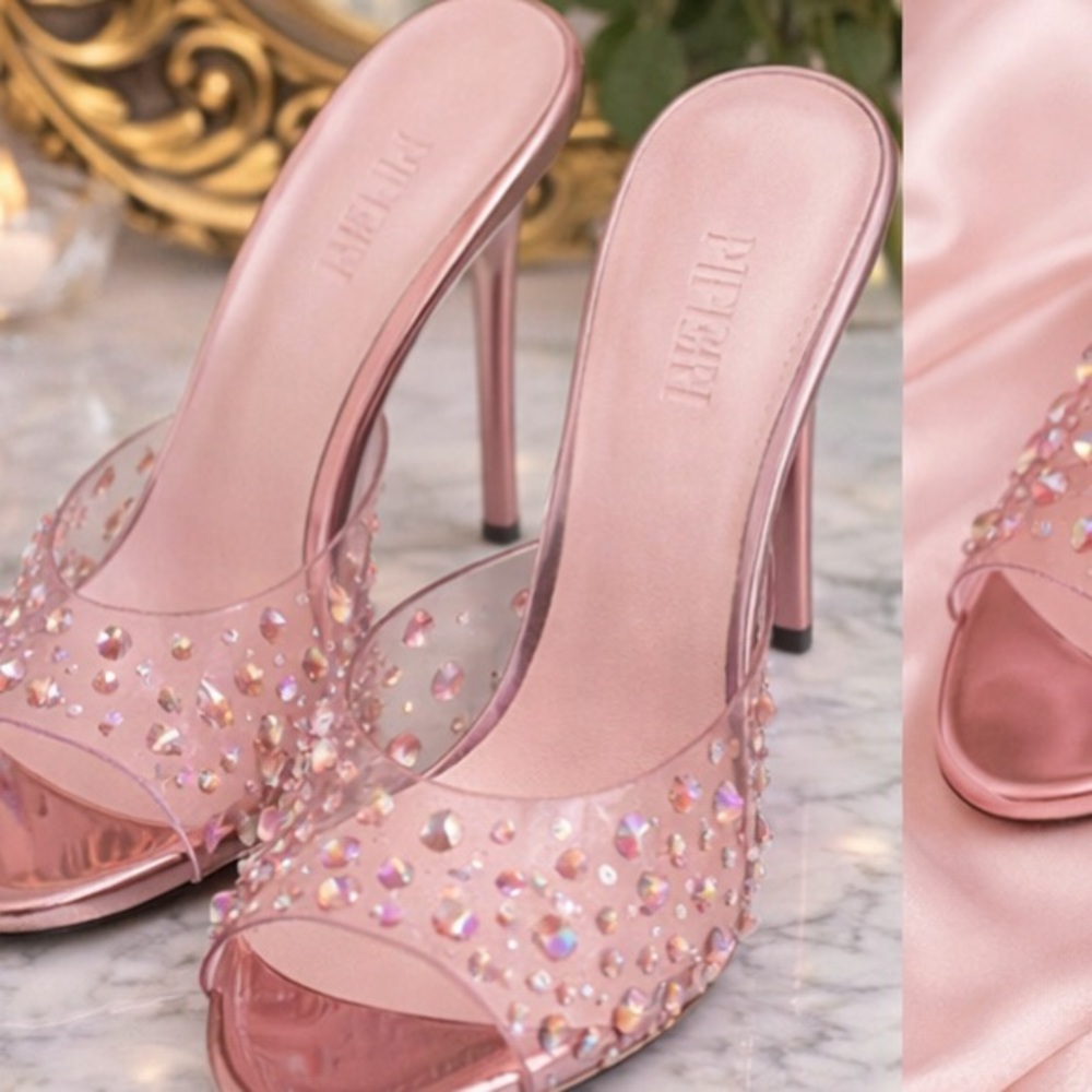 PIFERI CRYSTAL MULES ✨
Made in Italy • Rare • $1200 Retail - Picture 3 of 11